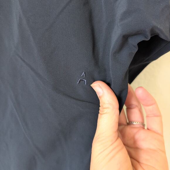 ADAY Something Borrowed Shirt Large - Dark Navy Blue Travel Commute Snap Relaxed - Picture 8 of 10